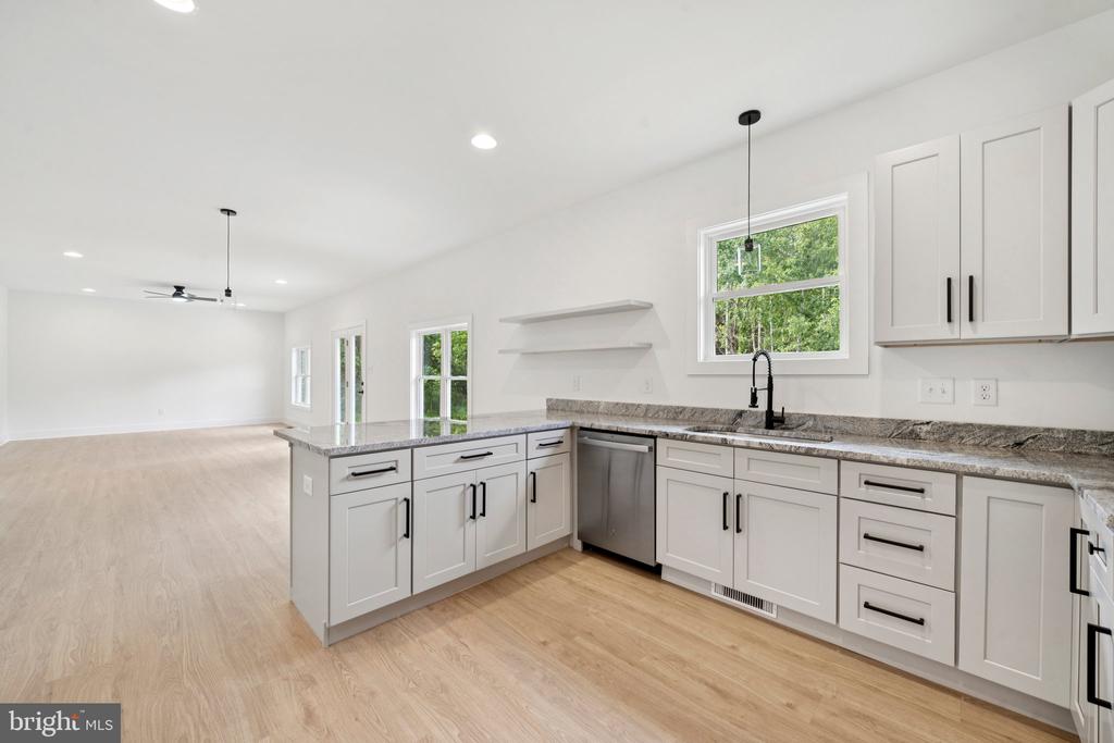 425 PALOMINO DR, LOUISA, Virginia 23093, 3 Bedrooms Bedrooms, ,2 BathroomsBathrooms,Residential,425 PALOMINO DR,VALA2009494 MLS # VALA2009494