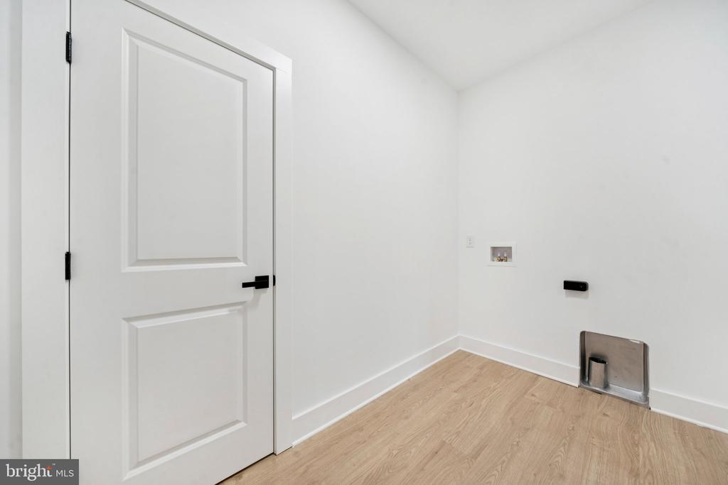 425 PALOMINO DR, LOUISA, Virginia 23093, 3 Bedrooms Bedrooms, ,2 BathroomsBathrooms,Residential,425 PALOMINO DR,VALA2009494 MLS # VALA2009494