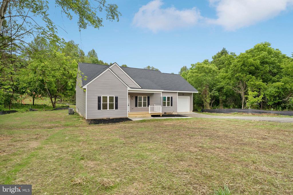 425 PALOMINO DR, LOUISA, Virginia 23093, 3 Bedrooms Bedrooms, ,2 BathroomsBathrooms,Residential,425 PALOMINO DR,VALA2009494 MLS # VALA2009494