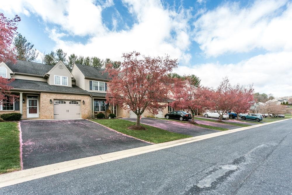 111 VILLA VIEW DR, STAUNTON, Virginia 22401, 3 Bedrooms Bedrooms, ,2 BathroomsBathrooms,Residential,111 VILLA VIEW DR,674473 MLS # 674473