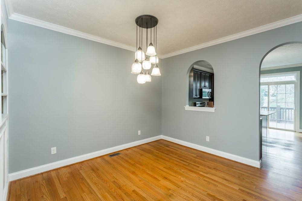 111 VILLA VIEW DR, STAUNTON, Virginia 22401, 3 Bedrooms Bedrooms, ,2 BathroomsBathrooms,Residential,111 VILLA VIEW DR,674473 MLS # 674473