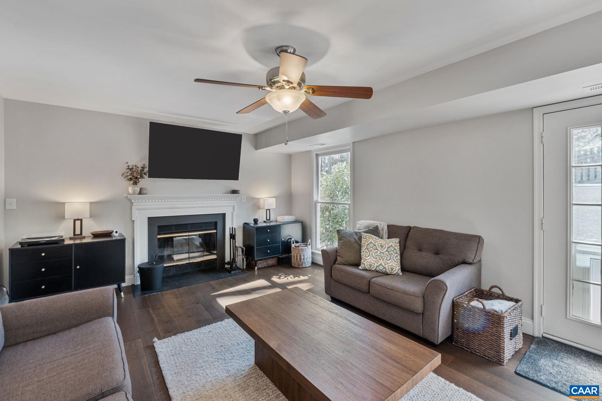 1783 HEARTHGLOW LN, CHARLOTTESVILLE, Virginia 22901, 4 Bedrooms Bedrooms, ,2 BathroomsBathrooms,Residential,1783 HEARTHGLOW LN,674677 MLS # 674677