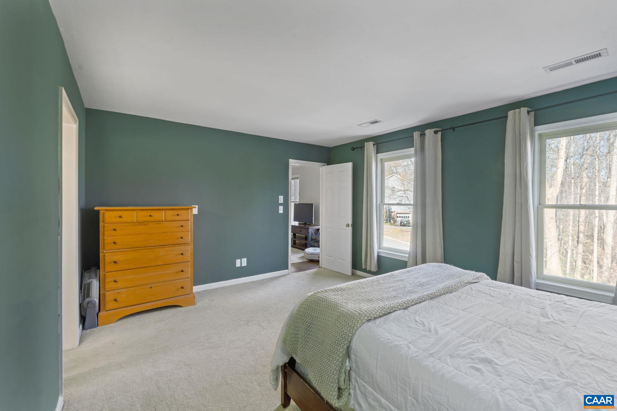 1783 HEARTHGLOW LN, CHARLOTTESVILLE, Virginia 22901, 4 Bedrooms Bedrooms, ,2 BathroomsBathrooms,Residential,1783 HEARTHGLOW LN,674677 MLS # 674677