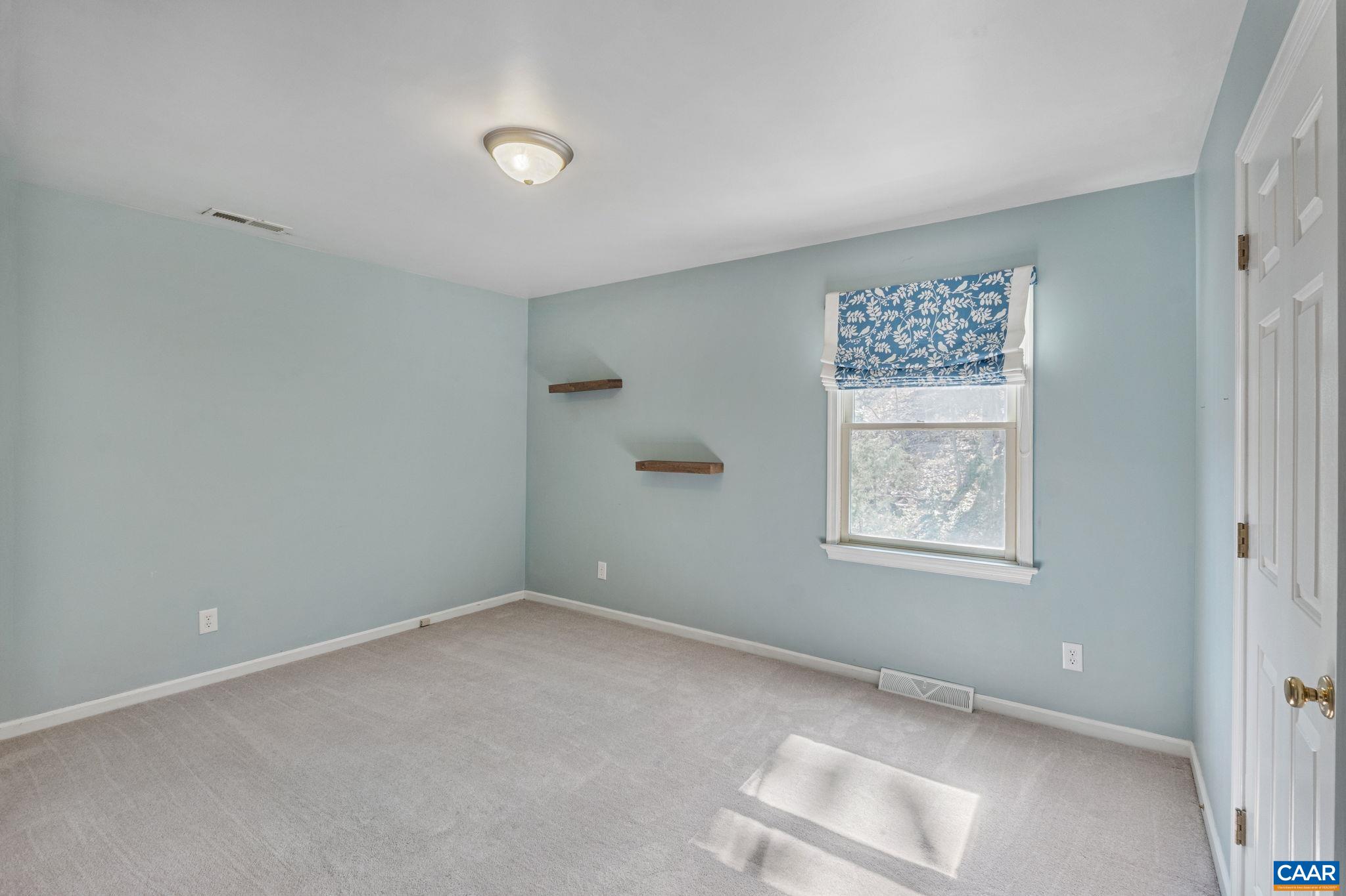 1783 HEARTHGLOW LN, CHARLOTTESVILLE, Virginia 22901, 4 Bedrooms Bedrooms, ,2 BathroomsBathrooms,Residential,1783 HEARTHGLOW LN,674677 MLS # 674677