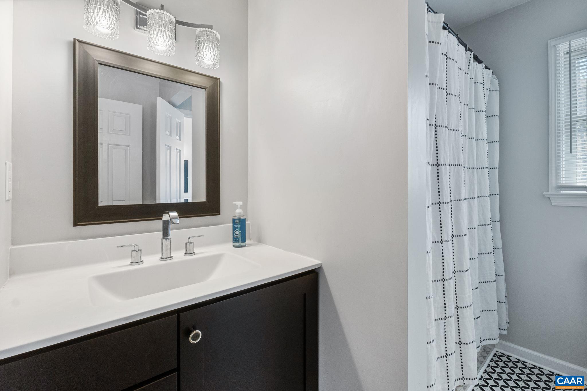 1783 HEARTHGLOW LN, CHARLOTTESVILLE, Virginia 22901, 4 Bedrooms Bedrooms, ,2 BathroomsBathrooms,Residential,1783 HEARTHGLOW LN,674677 MLS # 674677