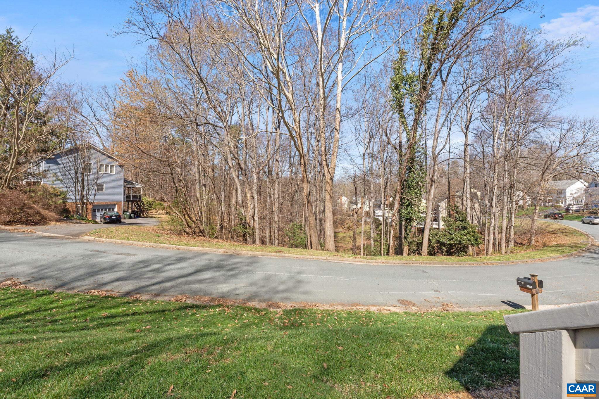 1783 HEARTHGLOW LN, CHARLOTTESVILLE, Virginia 22901, 4 Bedrooms Bedrooms, ,2 BathroomsBathrooms,Residential,1783 HEARTHGLOW LN,674677 MLS # 674677