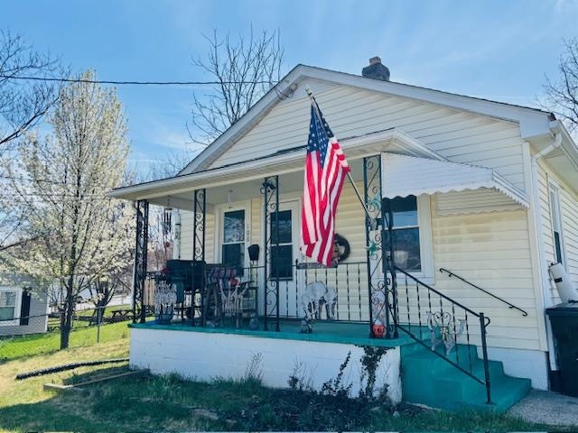 108 W PEABODY ST, STAUNTON, Virginia 24401, 2 Bedrooms Bedrooms, ,1 BathroomBathrooms,Residential,108 W PEABODY ST,674703 MLS # 674703
