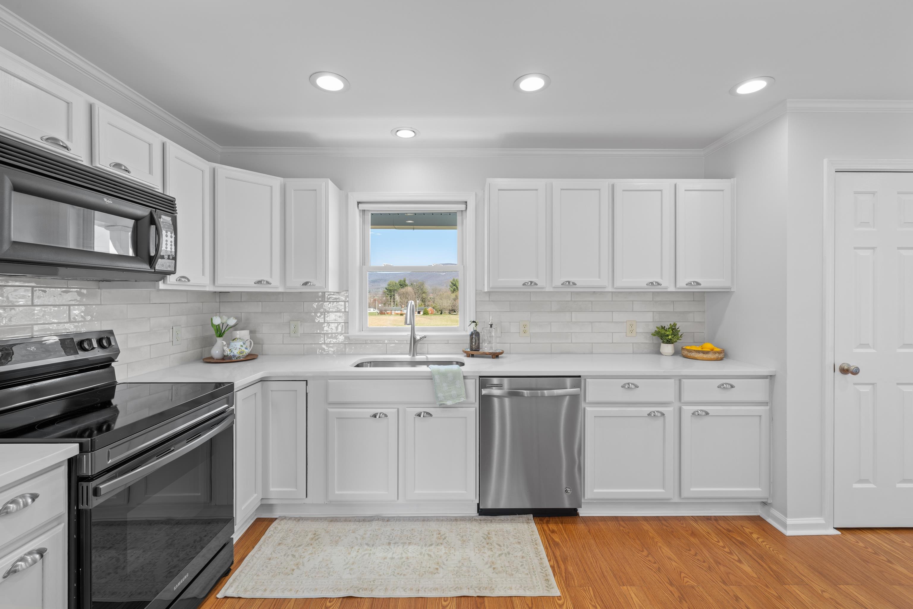 810 ROCKFISH RD, WAYNESBORO, Virginia 22980, 4 Bedrooms Bedrooms, ,2 BathroomsBathrooms,Residential,810 ROCKFISH RD,674710 MLS # 674710