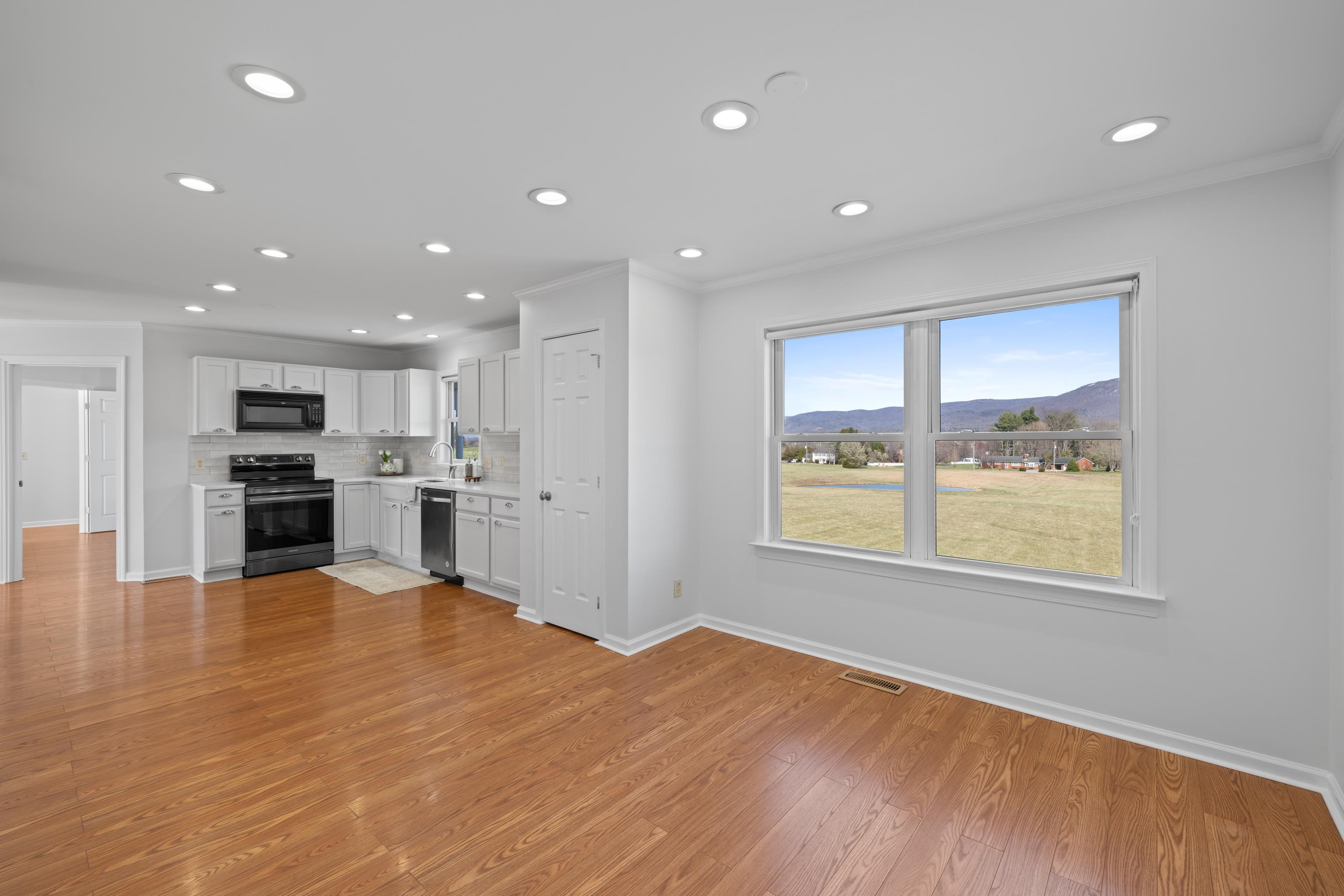 810 ROCKFISH RD, WAYNESBORO, Virginia 22980, 4 Bedrooms Bedrooms, ,2 BathroomsBathrooms,Residential,810 ROCKFISH RD,674710 MLS # 674710