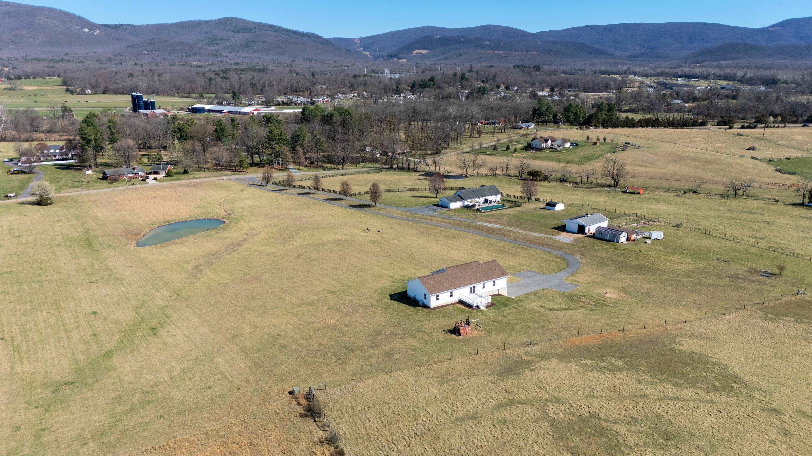 810 ROCKFISH RD, WAYNESBORO, Virginia 22980, 4 Bedrooms Bedrooms, ,2 BathroomsBathrooms,Residential,810 ROCKFISH RD,674710 MLS # 674710