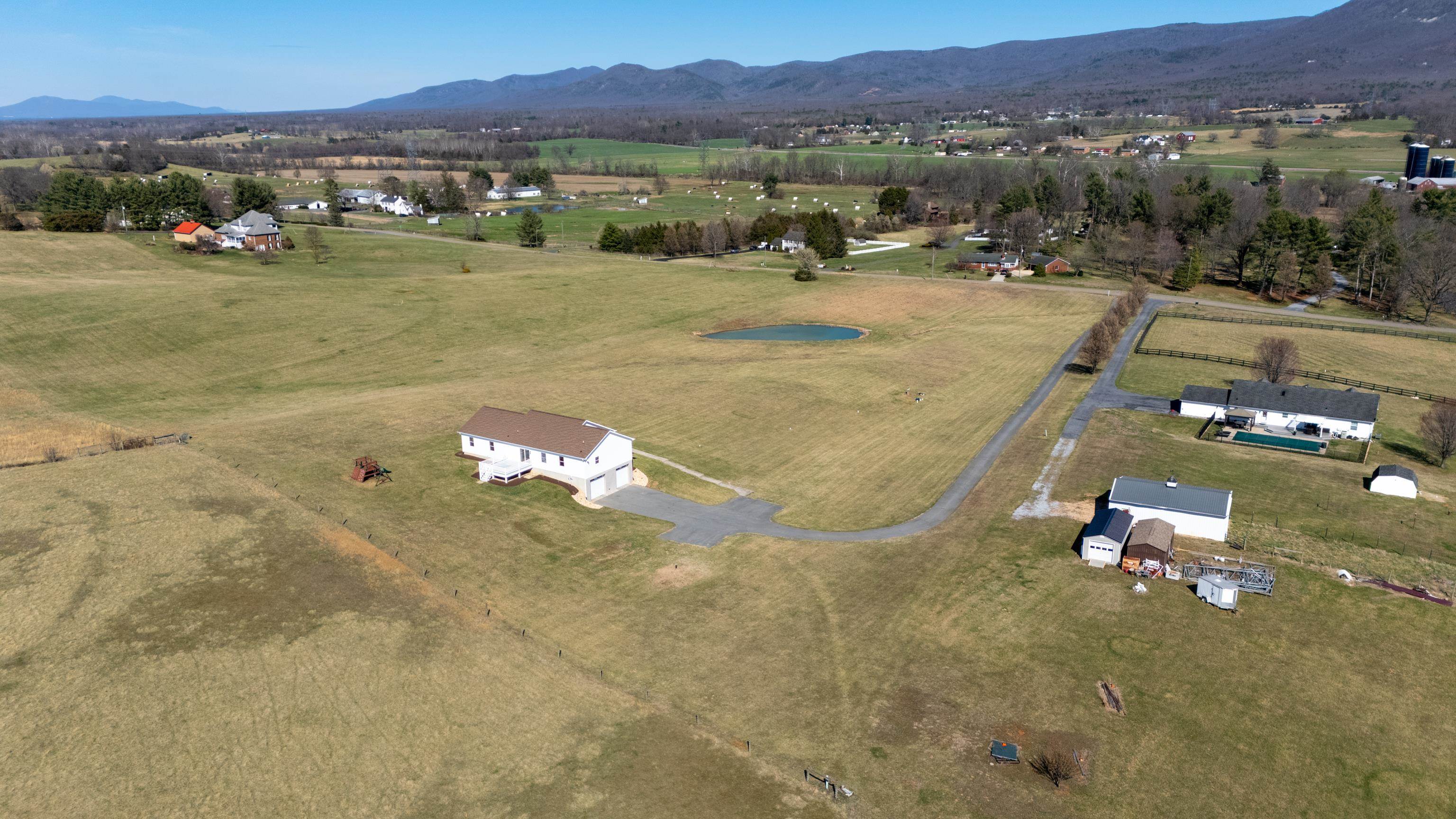 810 ROCKFISH RD, WAYNESBORO, Virginia 22980, 4 Bedrooms Bedrooms, ,2 BathroomsBathrooms,Residential,810 ROCKFISH RD,674710 MLS # 674710