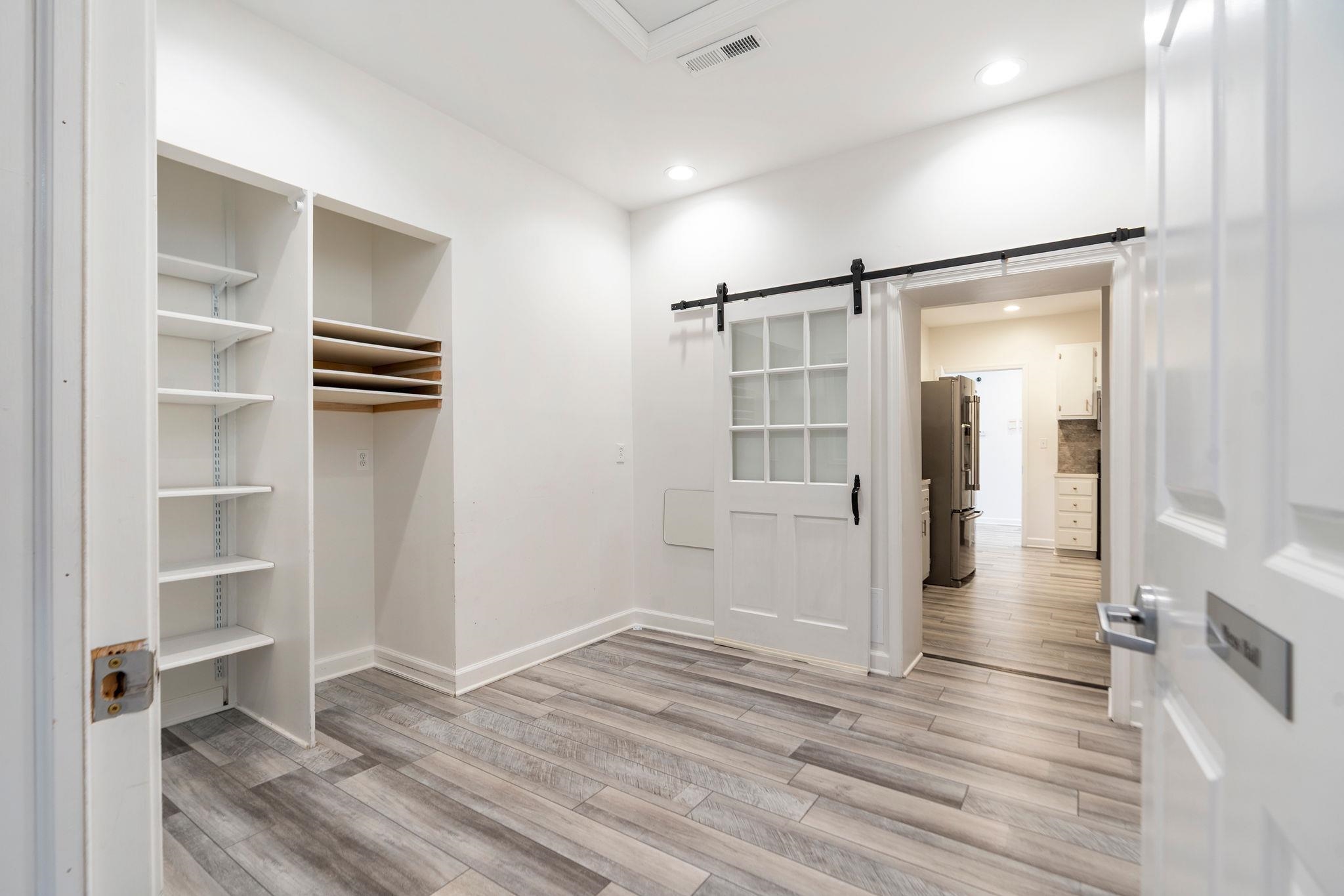 100 RED OAK DR, STAUNTON, Virginia 24401, ,Commercial,100 RED OAK DR,674727 MLS # 674727