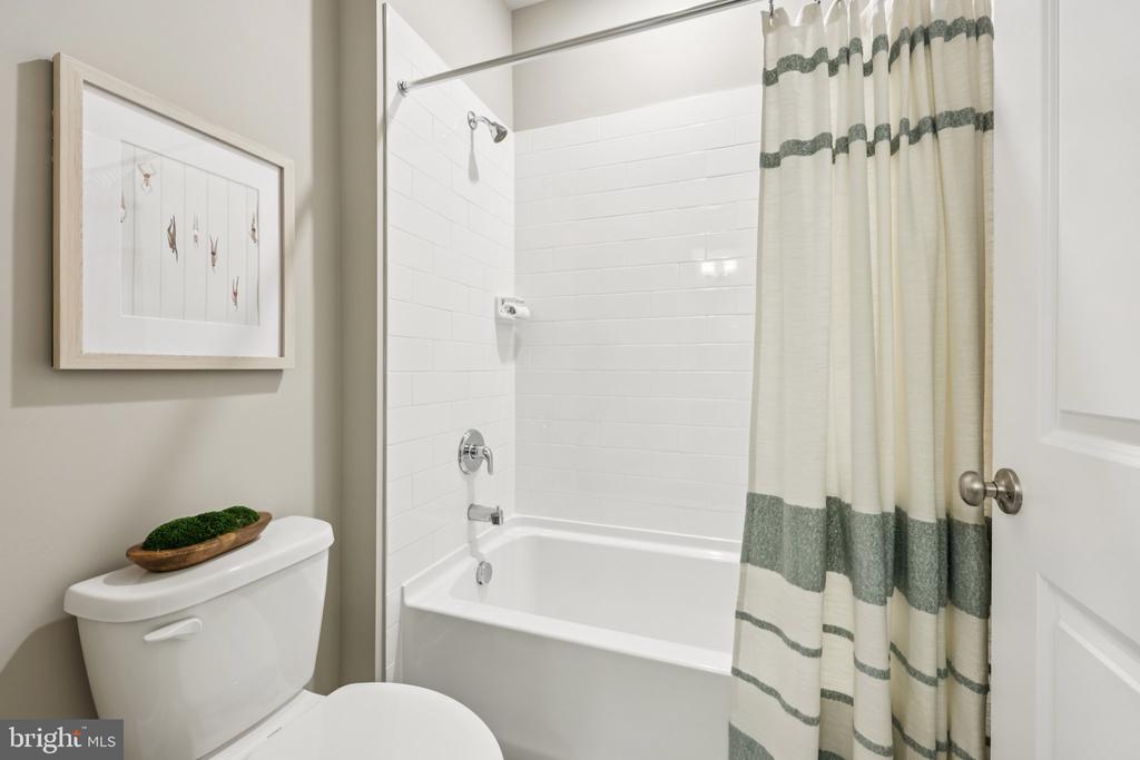 11503 CHALMERS LN, FREDERICKSBURG, Virginia 22407, 5 Bedrooms Bedrooms, ,5 BathroomsBathrooms,Residential,11503 CHALMERS LN,VASP2040278 MLS # VASP2040278