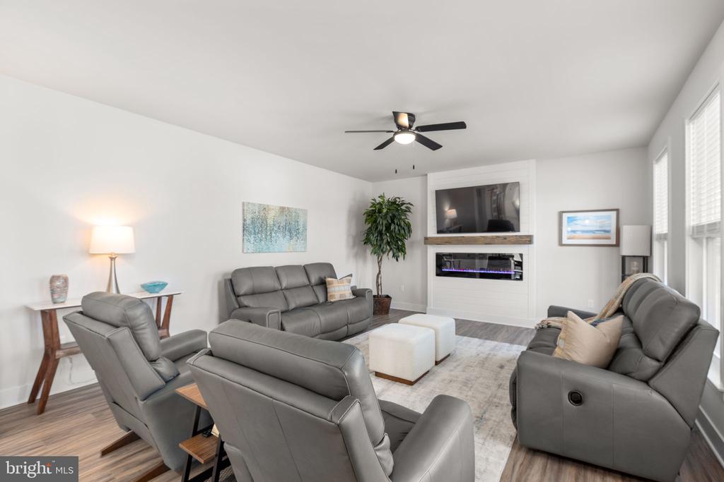 8109 CAMPFIRE LANE, FREDERICKSBURG, Virginia 22407, 4 Bedrooms Bedrooms, ,3 BathroomsBathrooms,Residential,8109 CAMPFIRE LANE,VASP2040282 MLS # VASP2040282