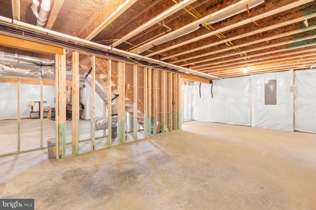 8109 CAMPFIRE LANE, FREDERICKSBURG, Virginia 22407, 4 Bedrooms Bedrooms, ,3 BathroomsBathrooms,Residential,8109 CAMPFIRE LANE,VASP2040282 MLS # VASP2040282