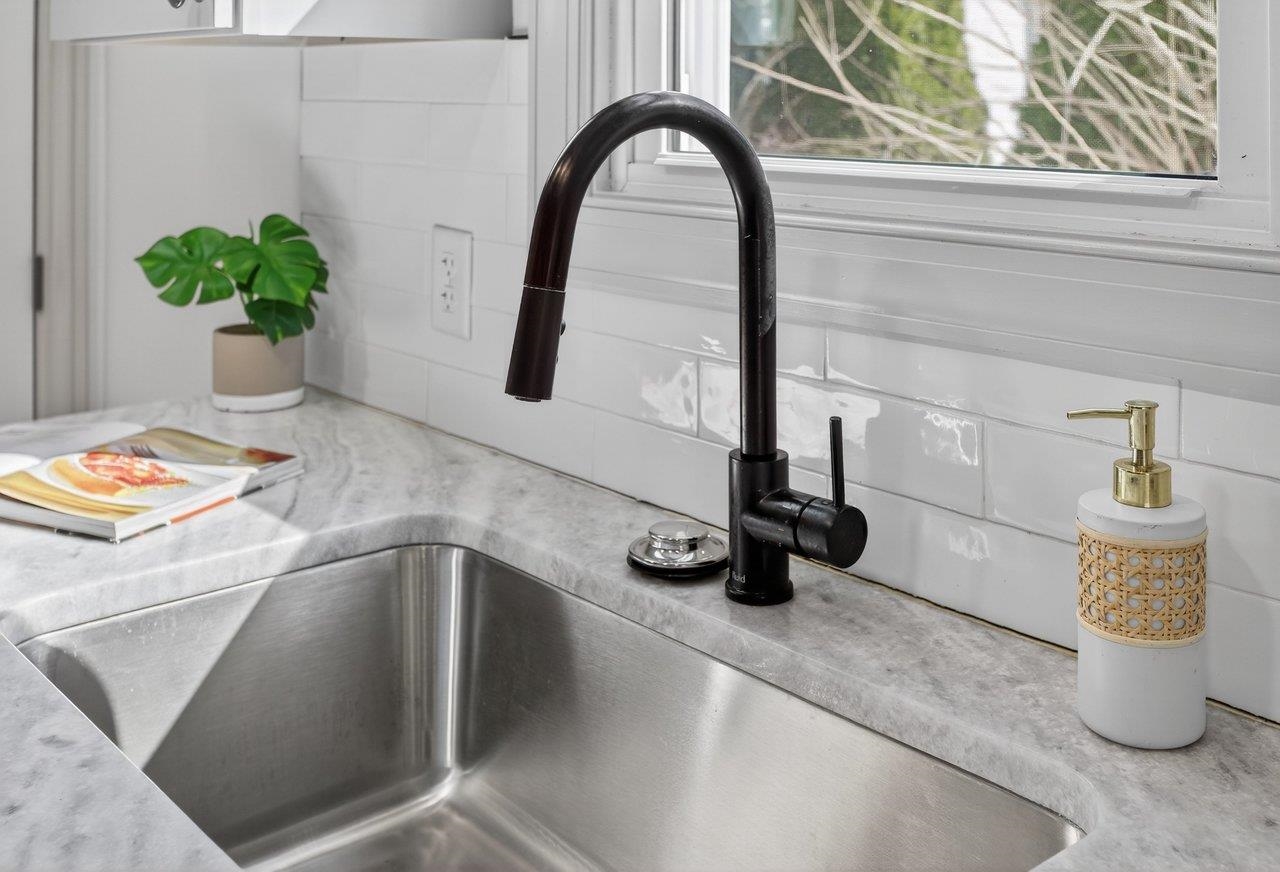 455 E ELIZABETH ST, HARRISONBURG, Virginia 22802, 2 Bedrooms Bedrooms, ,1 BathroomBathrooms,Residential,455 E ELIZABETH ST,674081 MLS # 674081