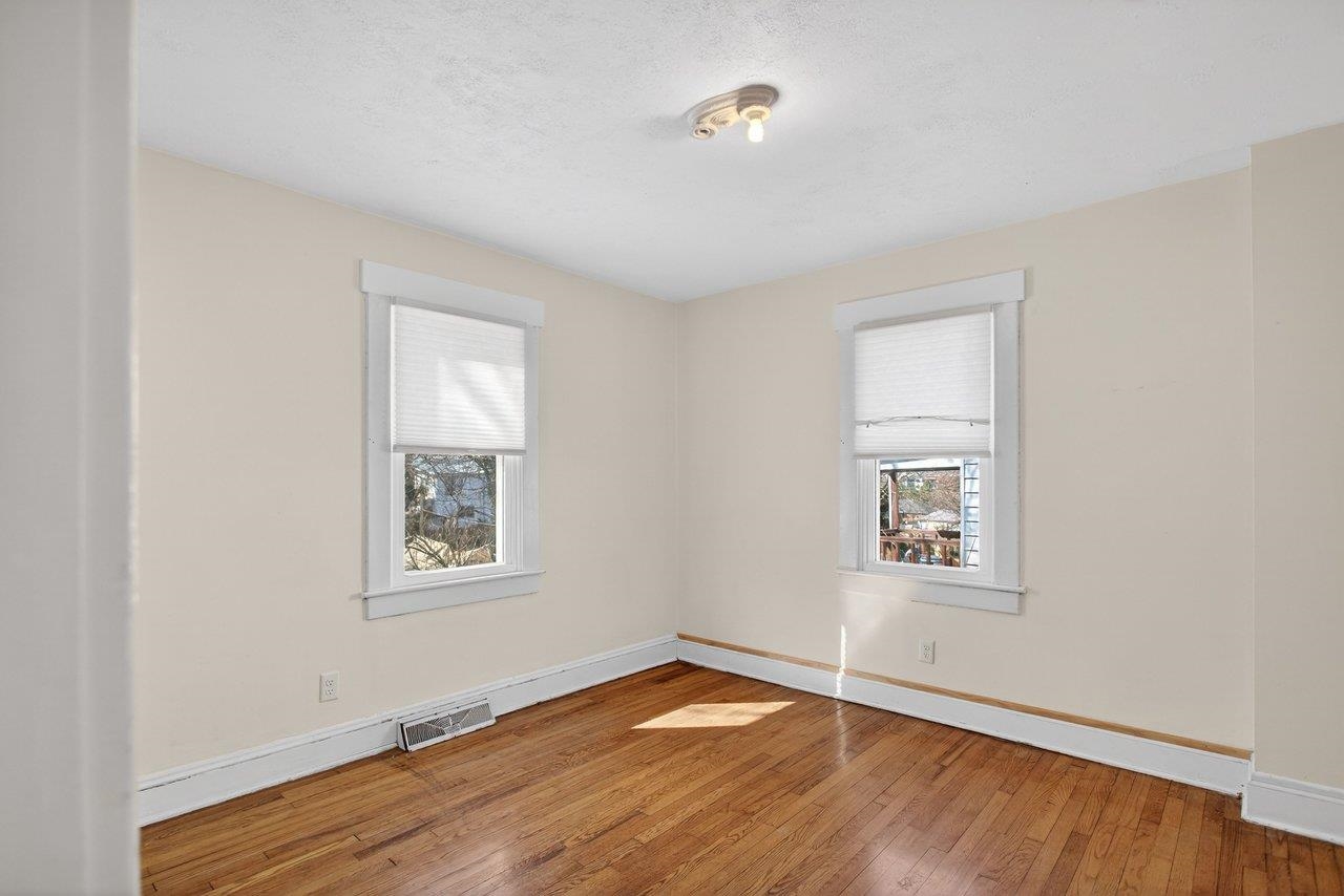 455 E ELIZABETH ST, HARRISONBURG, Virginia 22802, 2 Bedrooms Bedrooms, ,1 BathroomBathrooms,Residential,455 E ELIZABETH ST,674081 MLS # 674081