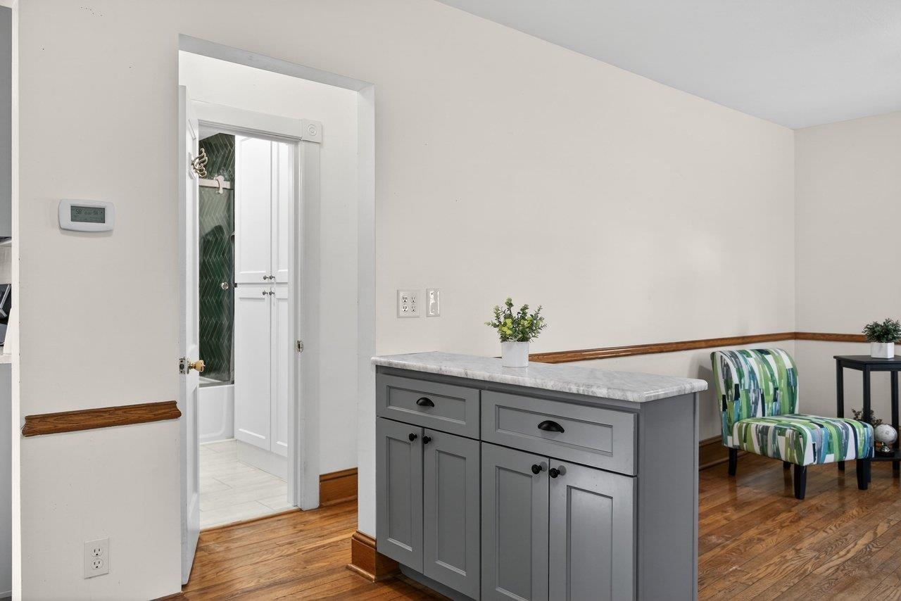 455 E ELIZABETH ST, HARRISONBURG, Virginia 22802, 2 Bedrooms Bedrooms, ,1 BathroomBathrooms,Residential,455 E ELIZABETH ST,674081 MLS # 674081