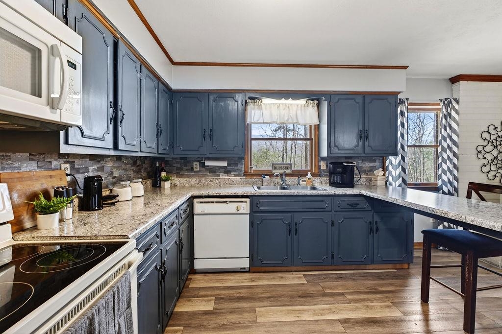 98 OAK ST, CRAIGSVILLE, Virginia 24430, 3 Bedrooms Bedrooms, ,3 BathroomsBathrooms,Residential,98 OAK ST,674713 MLS # 674713