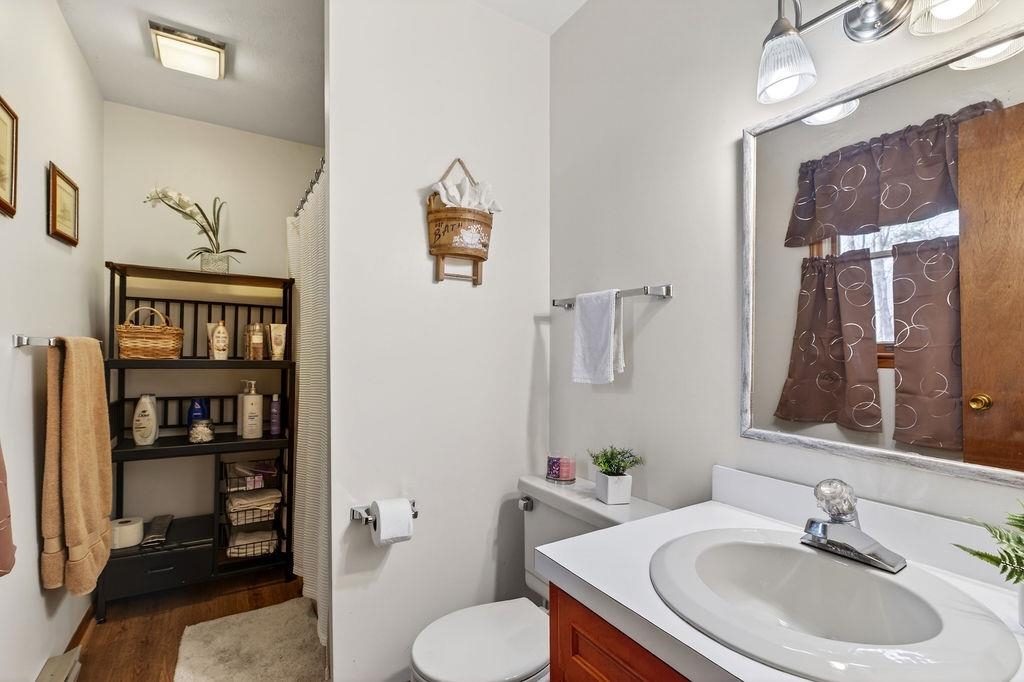 98 OAK ST, CRAIGSVILLE, Virginia 24430, 3 Bedrooms Bedrooms, ,3 BathroomsBathrooms,Residential,98 OAK ST,674713 MLS # 674713