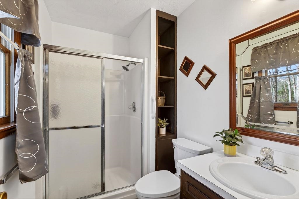 98 OAK ST, CRAIGSVILLE, Virginia 24430, 3 Bedrooms Bedrooms, ,3 BathroomsBathrooms,Residential,98 OAK ST,674713 MLS # 674713