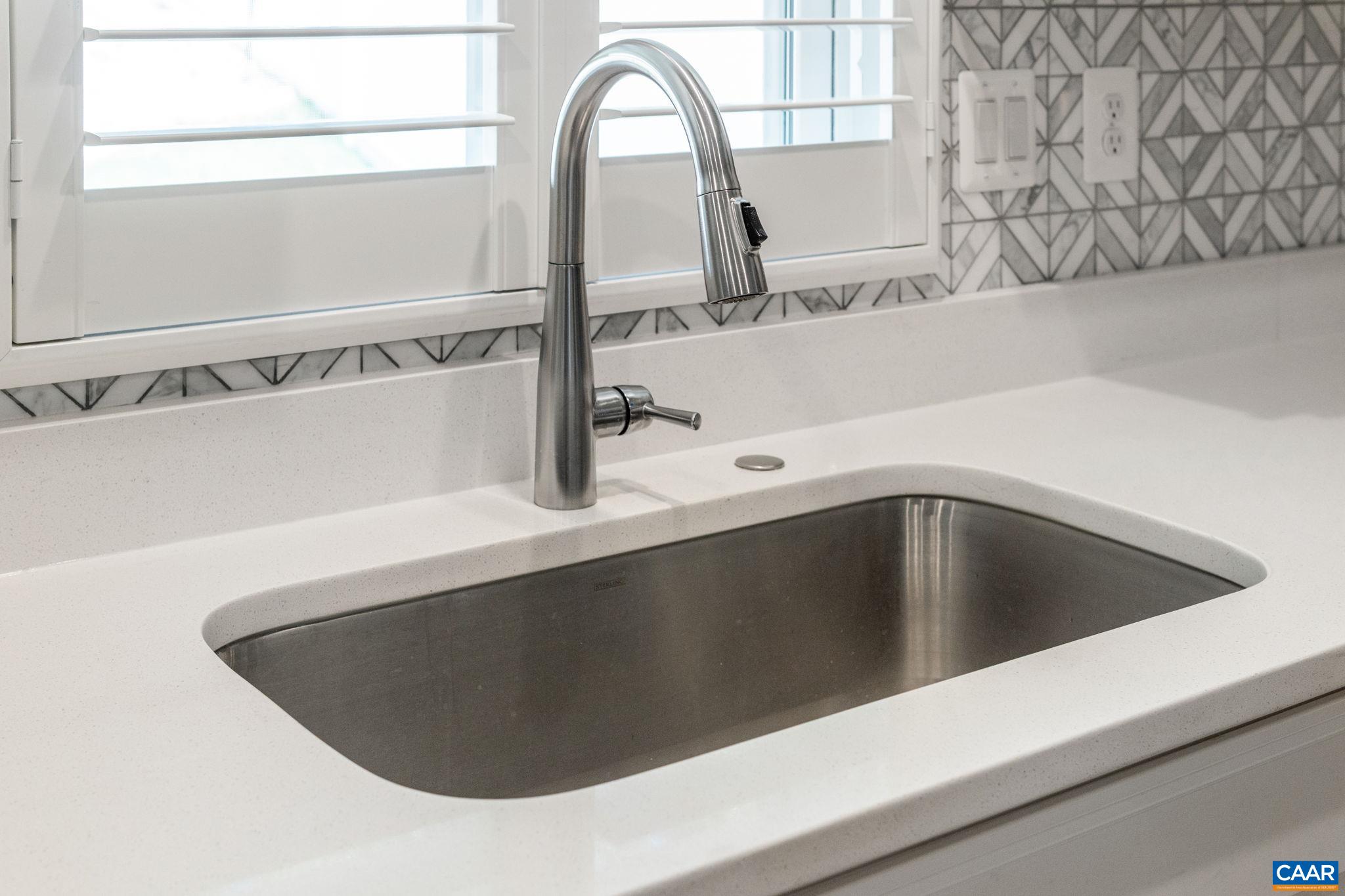 27 PINE KNOT DR, PALMYRA, Virginia 22963, 3 Bedrooms Bedrooms, ,2 BathroomsBathrooms,Residential,27 PINE KNOT DR,674717 MLS # 674717