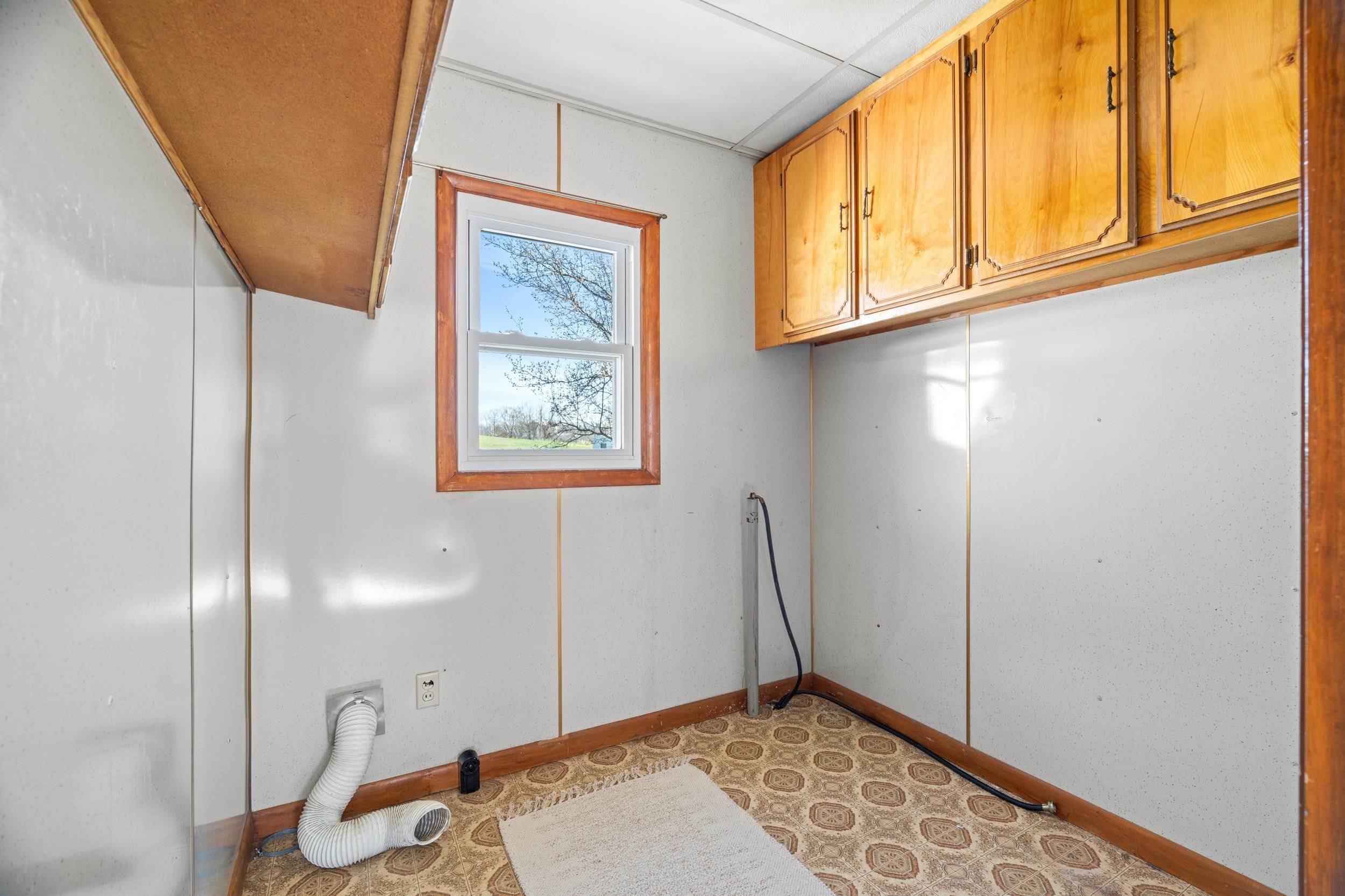 25 TILT HAMMER CIR, STAUNTON, Virginia 24401, 4 Bedrooms Bedrooms, ,2 BathroomsBathrooms,Residential,25 TILT HAMMER CIR,674722 MLS # 674722