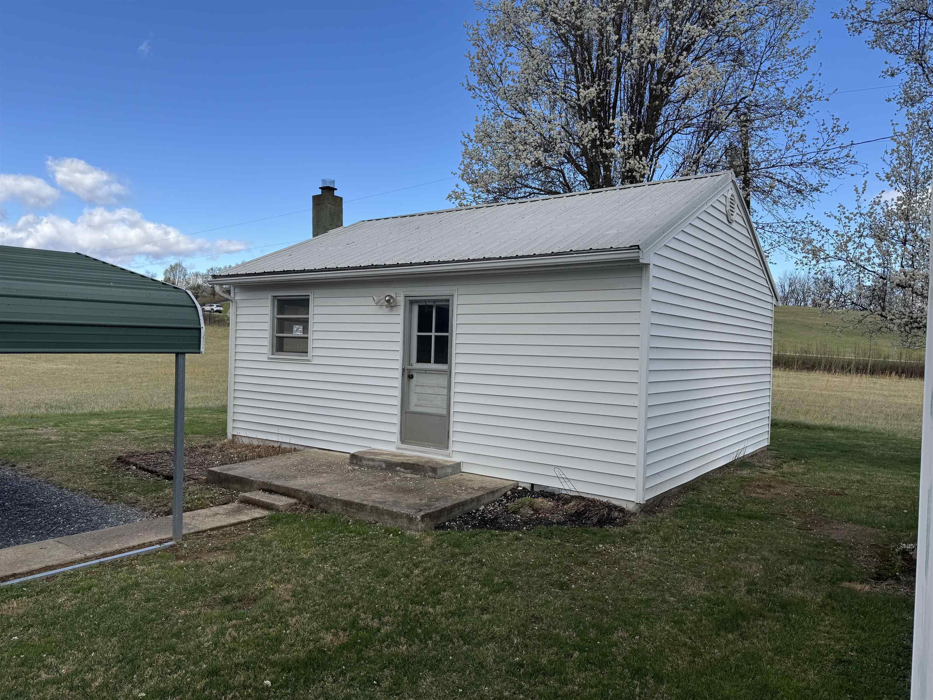 25 TILT HAMMER CIR, STAUNTON, Virginia 24401, 4 Bedrooms Bedrooms, ,2 BathroomsBathrooms,Residential,25 TILT HAMMER CIR,674722 MLS # 674722