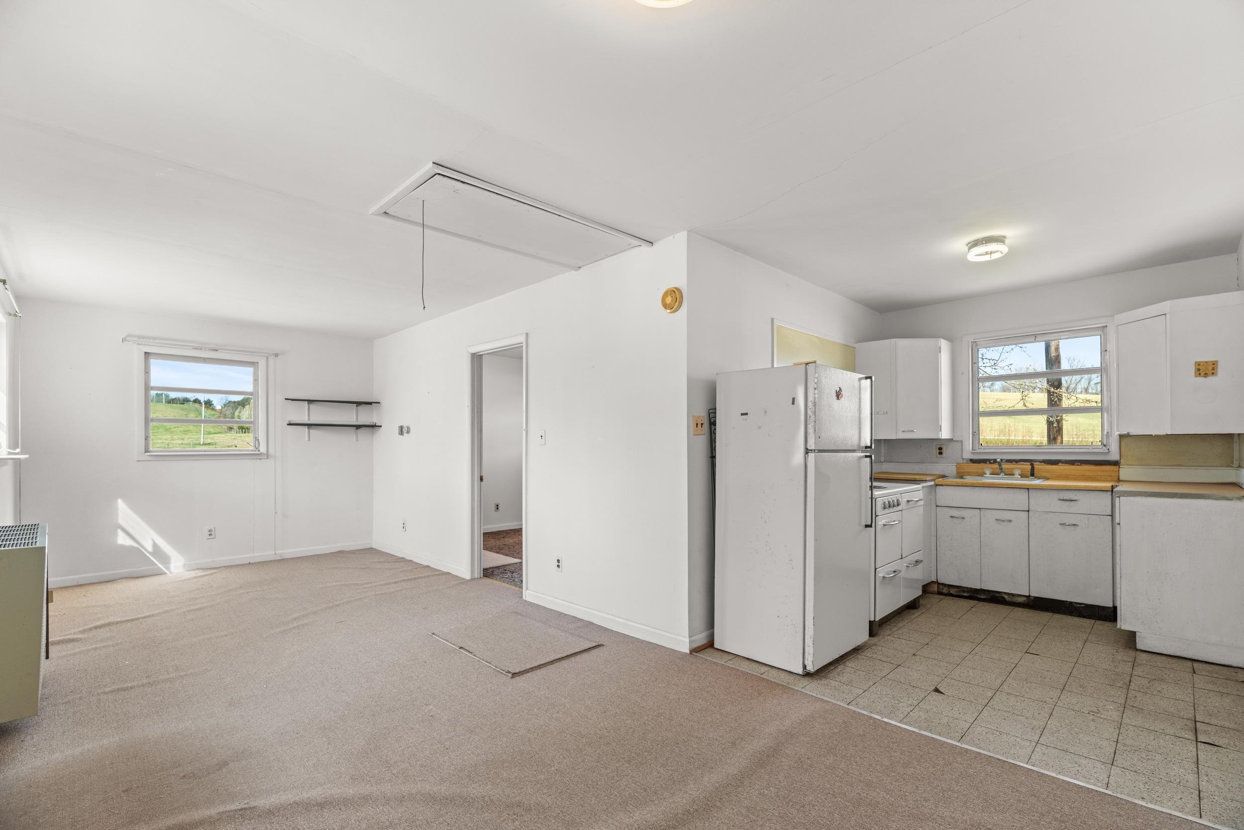 25 TILT HAMMER CIR, STAUNTON, Virginia 24401, 4 Bedrooms Bedrooms, ,2 BathroomsBathrooms,Residential,25 TILT HAMMER CIR,674722 MLS # 674722