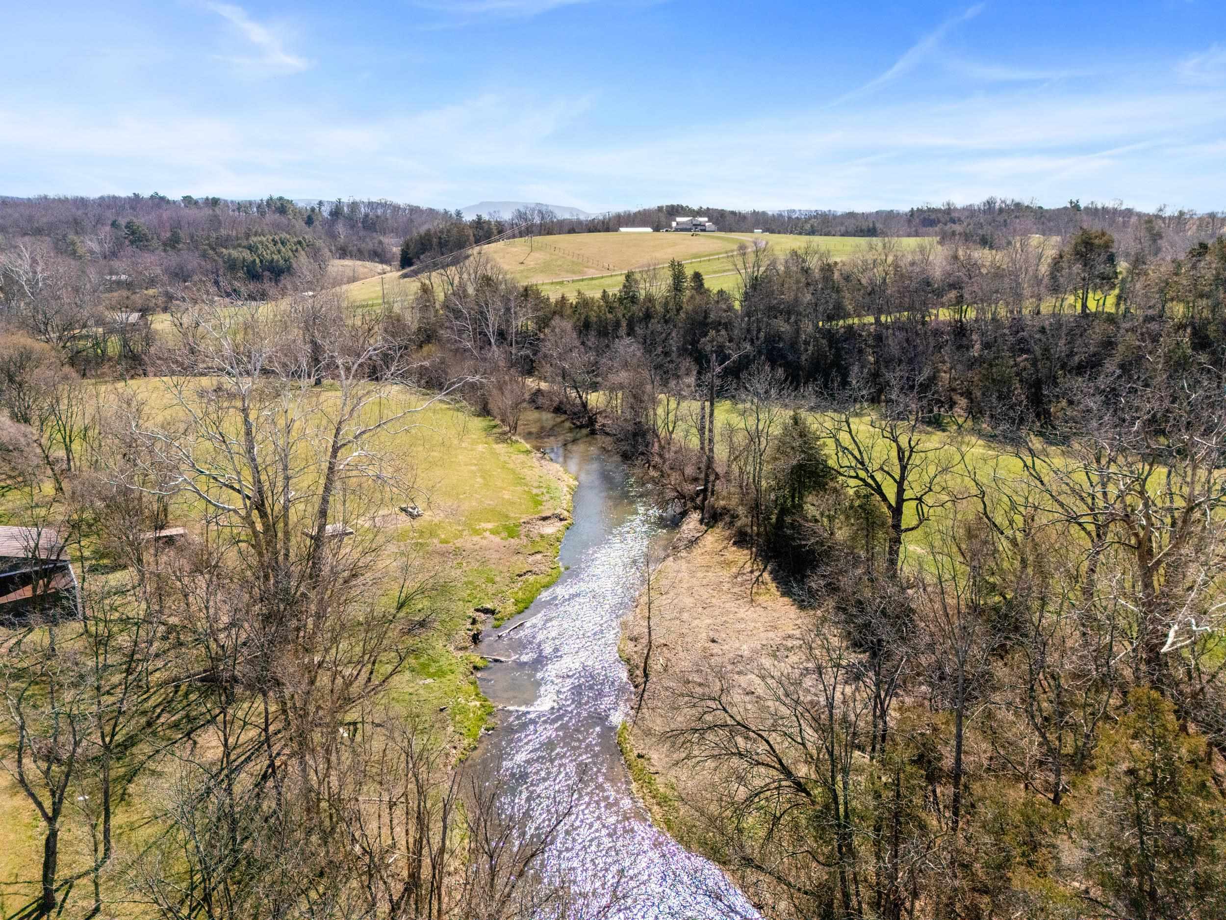 25 TILT HAMMER CIR, STAUNTON, Virginia 24401, 4 Bedrooms Bedrooms, ,2 BathroomsBathrooms,Residential,25 TILT HAMMER CIR,674722 MLS # 674722