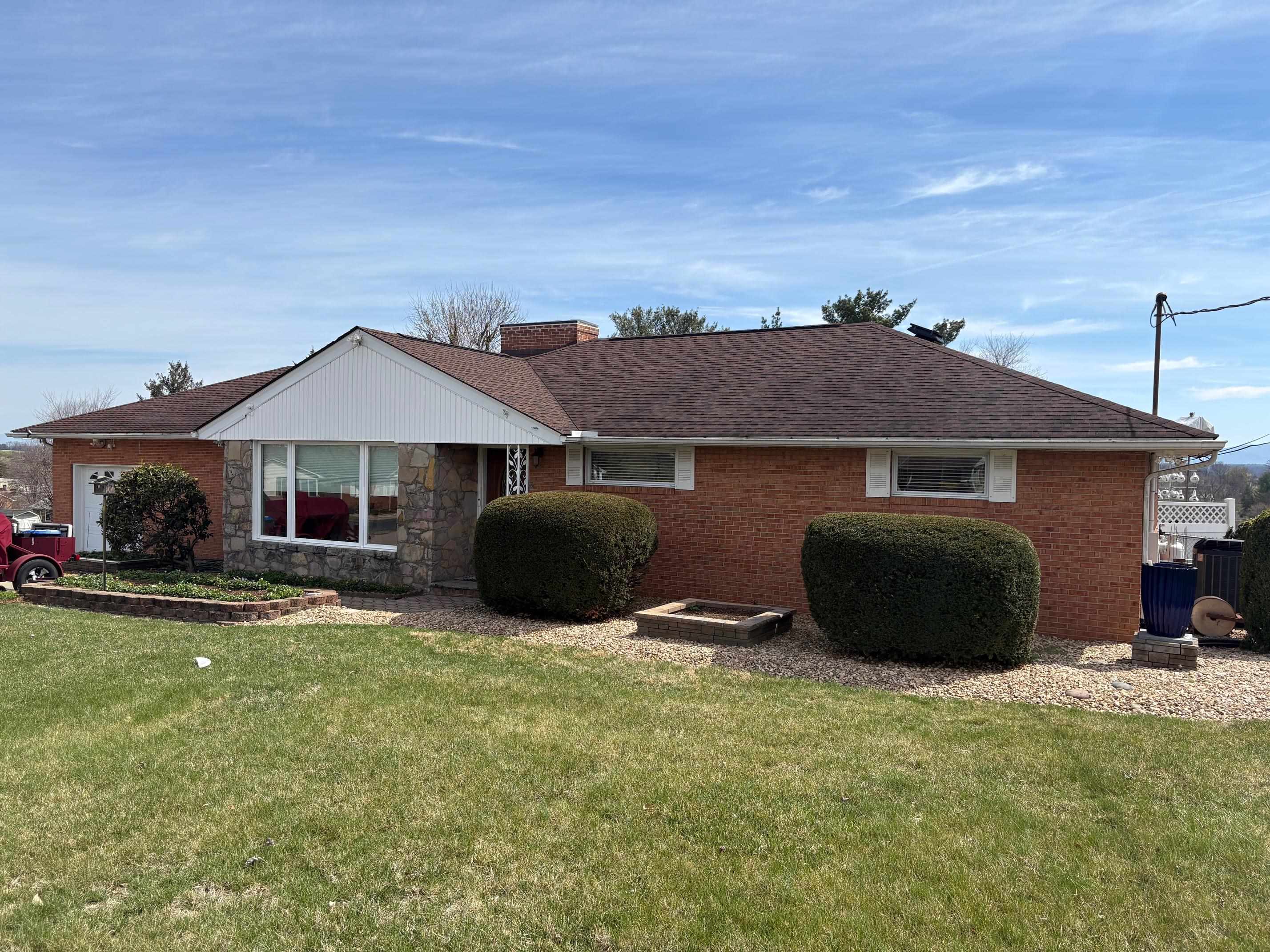 48 CONFEDERATE ST, VERONA, Virginia 24482, 3 Bedrooms Bedrooms, ,2 BathroomsBathrooms,Residential,48 CONFEDERATE ST,674723 MLS # 674723