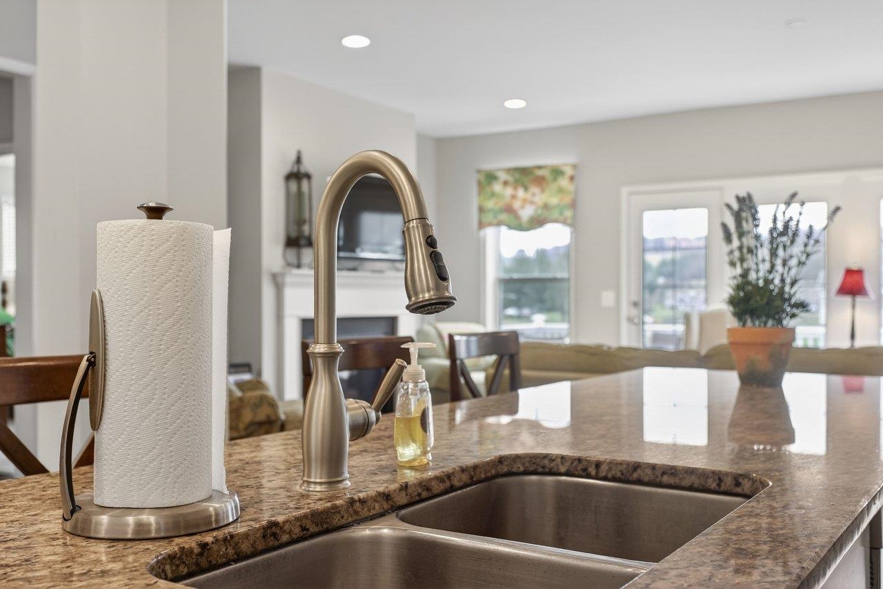 2935 PRESTON LAKE BLVD, ROCKINGHAM, Virginia 22801, 2 Bedrooms Bedrooms, ,2 BathroomsBathrooms,Residential,Spacious duplex with walkout basement in a communi,2935 PRESTON LAKE BLVD,674731 MLS # 674731