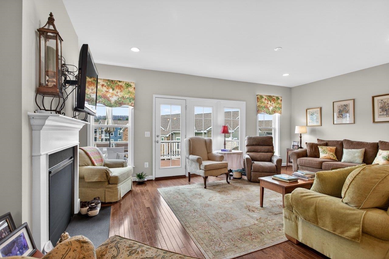 2935 PRESTON LAKE BLVD, ROCKINGHAM, Virginia 22801, 2 Bedrooms Bedrooms, ,2 BathroomsBathrooms,Residential,Spacious duplex with walkout basement in a communi,2935 PRESTON LAKE BLVD,674731 MLS # 674731