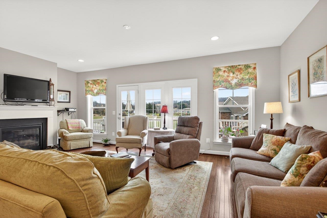 2935 PRESTON LAKE BLVD, ROCKINGHAM, Virginia 22801, 2 Bedrooms Bedrooms, ,2 BathroomsBathrooms,Residential,Spacious duplex with walkout basement in a communi,2935 PRESTON LAKE BLVD,674731 MLS # 674731