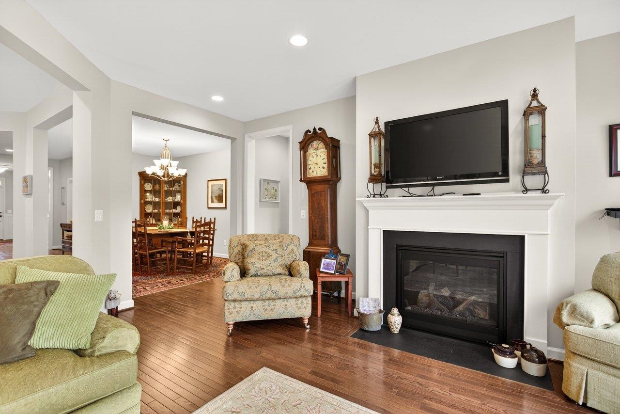 2935 PRESTON LAKE BLVD, ROCKINGHAM, Virginia 22801, 2 Bedrooms Bedrooms, ,2 BathroomsBathrooms,Residential,Spacious duplex with walkout basement in a communi,2935 PRESTON LAKE BLVD,674731 MLS # 674731