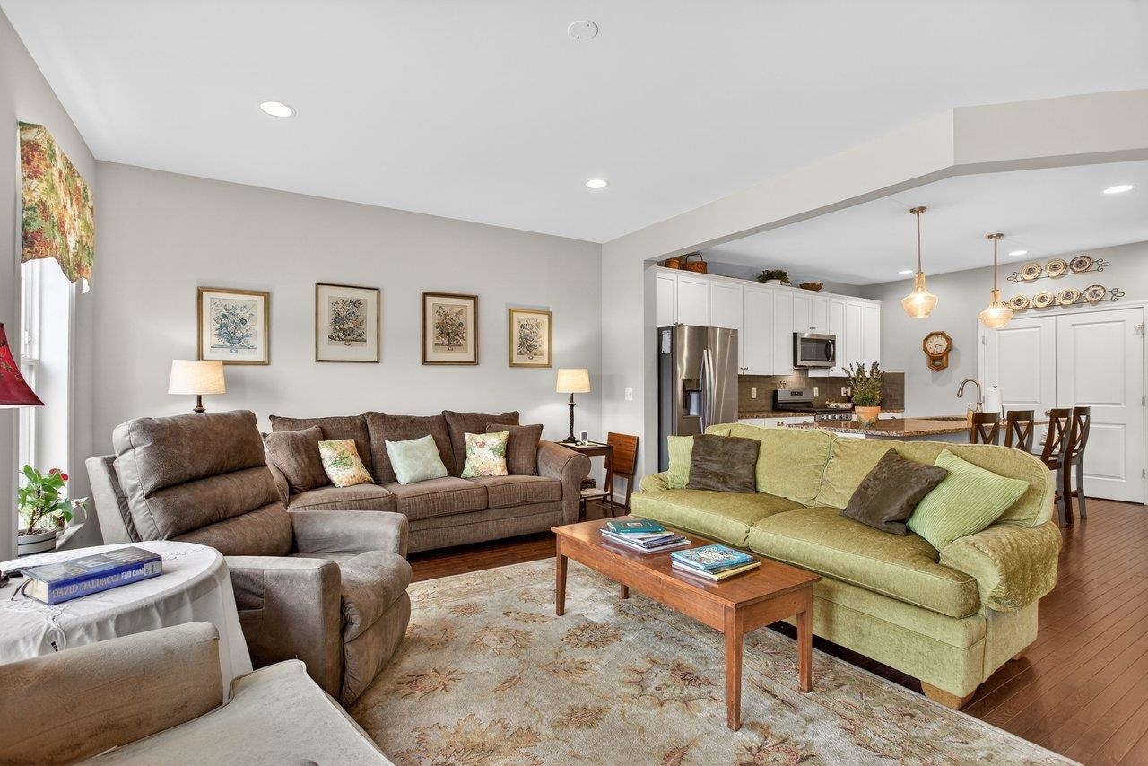 2935 PRESTON LAKE BLVD, ROCKINGHAM, Virginia 22801, 2 Bedrooms Bedrooms, ,2 BathroomsBathrooms,Residential,Spacious duplex with walkout basement in a communi,2935 PRESTON LAKE BLVD,674731 MLS # 674731