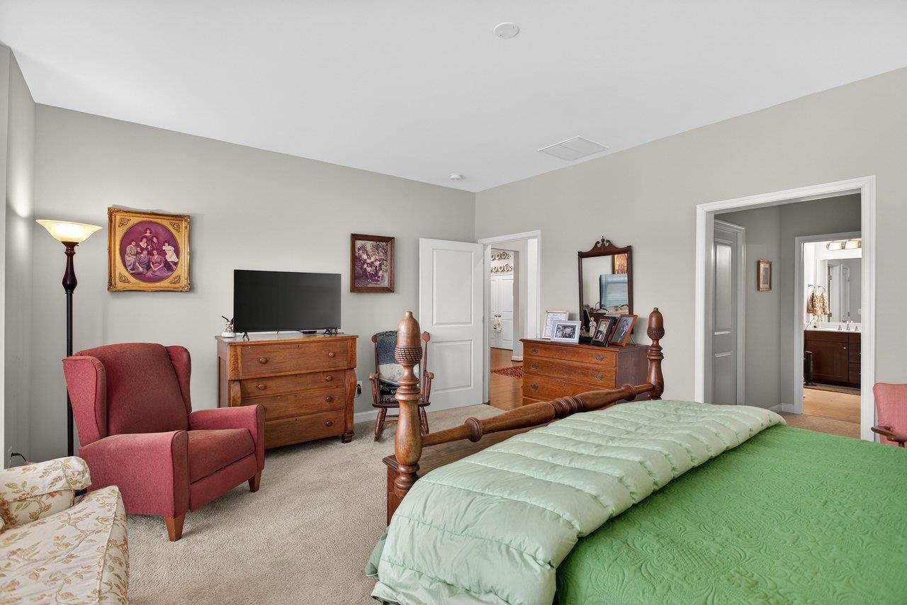 2935 PRESTON LAKE BLVD, ROCKINGHAM, Virginia 22801, 2 Bedrooms Bedrooms, ,2 BathroomsBathrooms,Residential,Spacious duplex with walkout basement in a communi,2935 PRESTON LAKE BLVD,674731 MLS # 674731