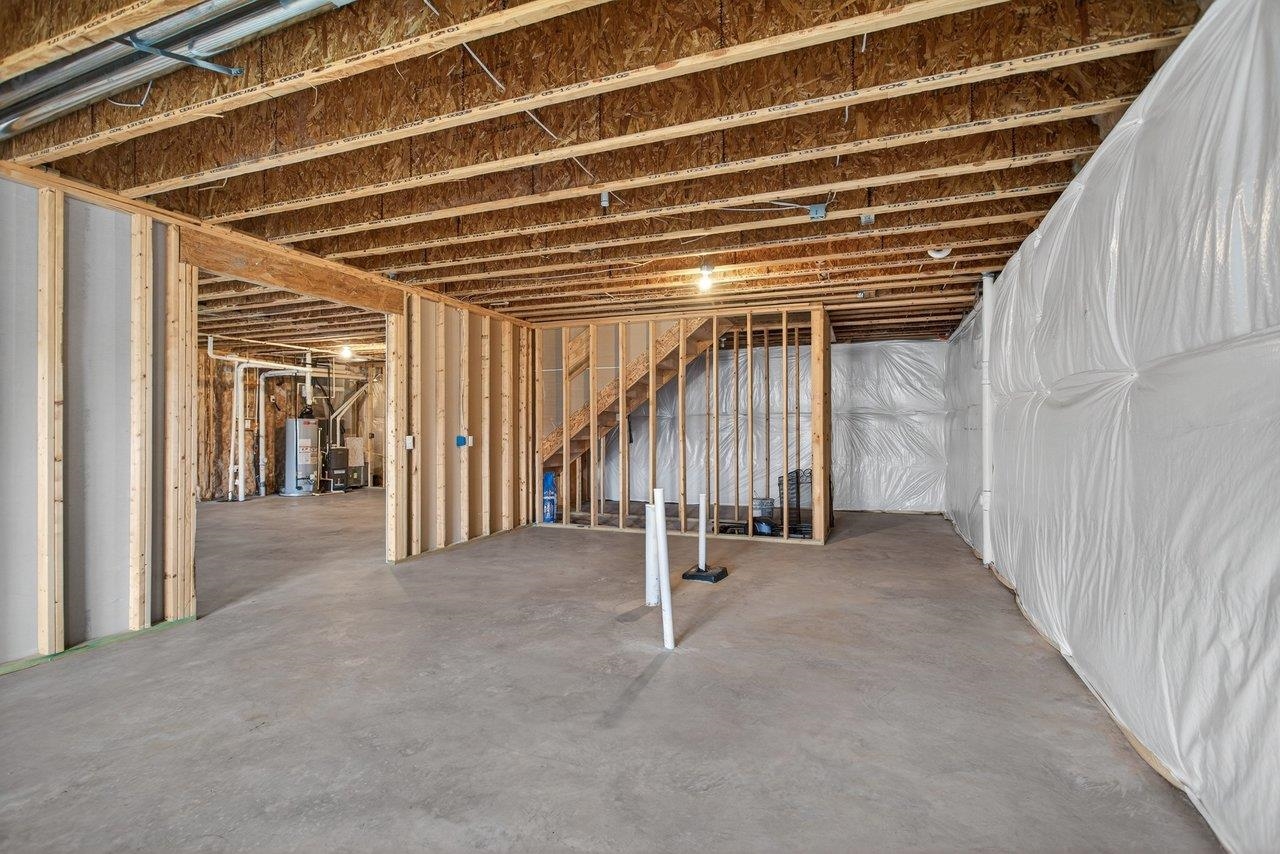 2935 PRESTON LAKE BLVD, ROCKINGHAM, Virginia 22801, 2 Bedrooms Bedrooms, ,2 BathroomsBathrooms,Residential,Spacious duplex with walkout basement in a communi,2935 PRESTON LAKE BLVD,674731 MLS # 674731