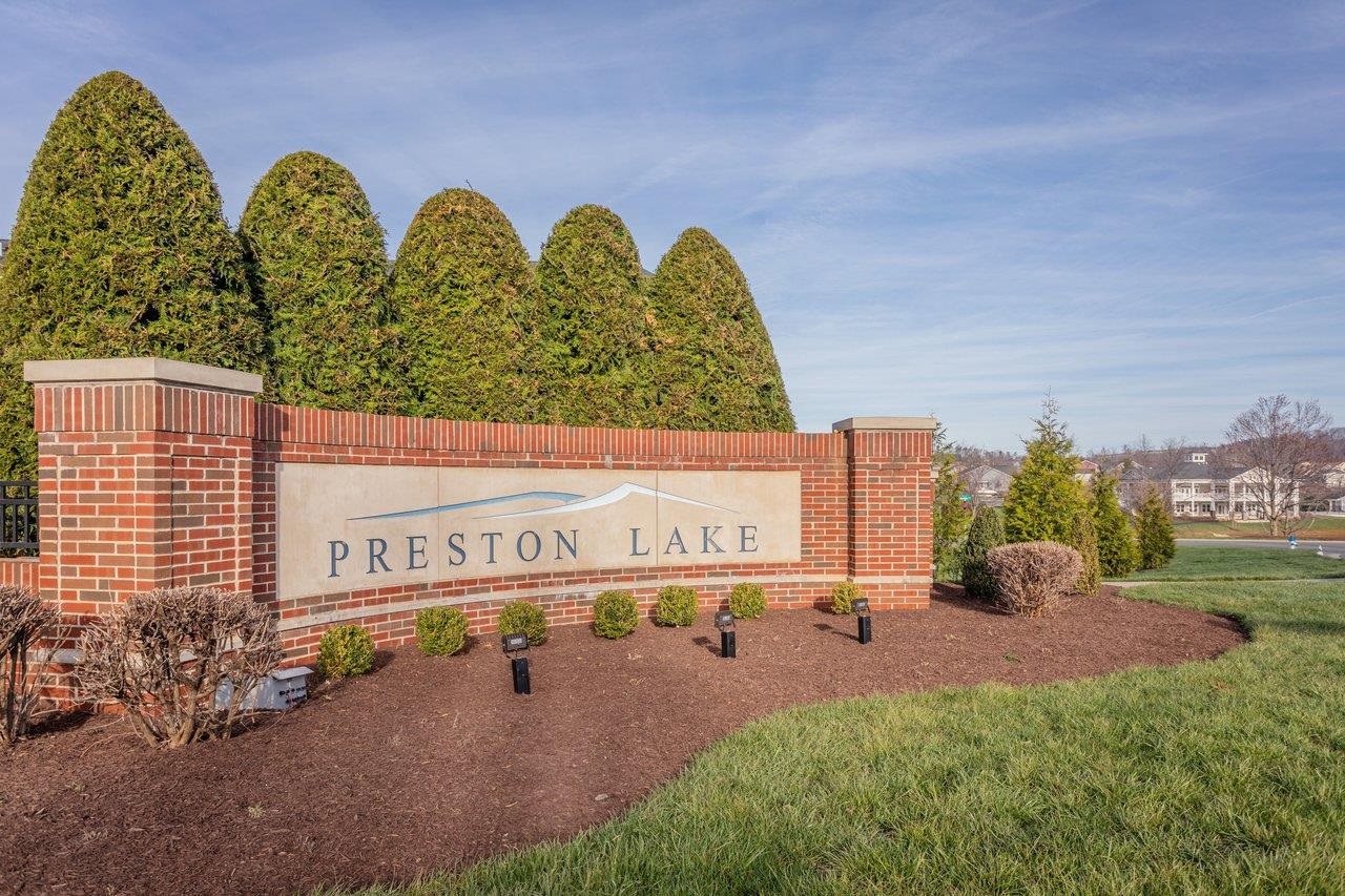 2935 PRESTON LAKE BLVD, ROCKINGHAM, Virginia 22801, 2 Bedrooms Bedrooms, ,2 BathroomsBathrooms,Residential,Spacious duplex with walkout basement in a communi,2935 PRESTON LAKE BLVD,674731 MLS # 674731