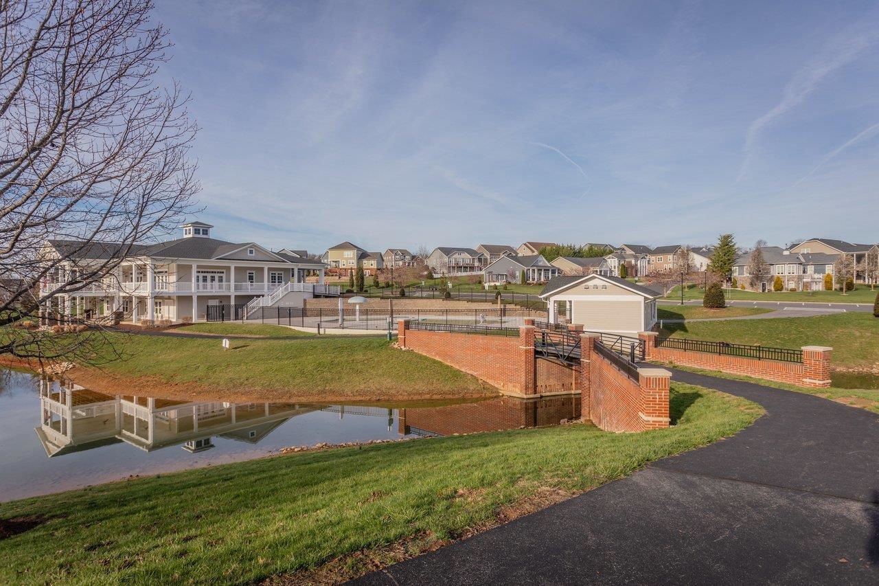 2935 PRESTON LAKE BLVD, ROCKINGHAM, Virginia 22801, 2 Bedrooms Bedrooms, ,2 BathroomsBathrooms,Residential,Spacious duplex with walkout basement in a communi,2935 PRESTON LAKE BLVD,674731 MLS # 674731