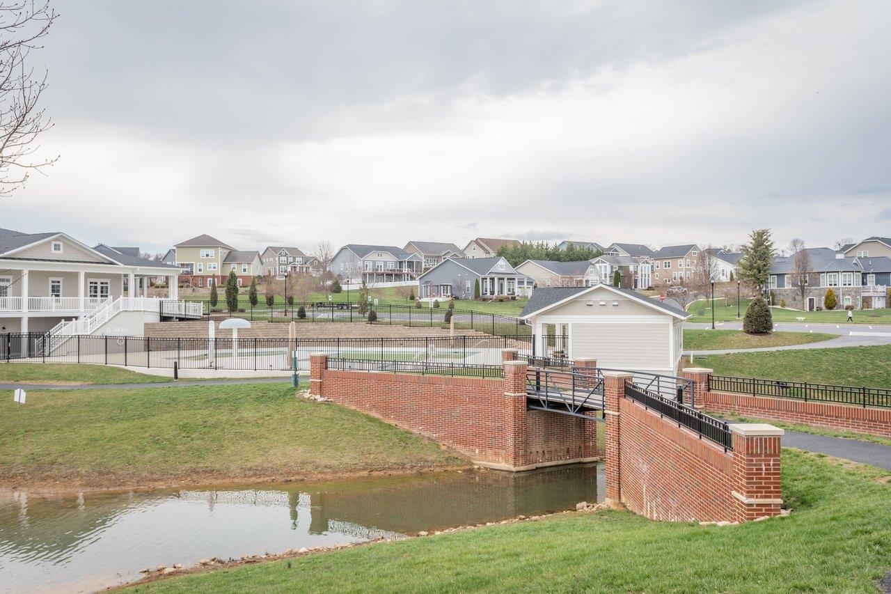 2935 PRESTON LAKE BLVD, ROCKINGHAM, Virginia 22801, 2 Bedrooms Bedrooms, ,2 BathroomsBathrooms,Residential,Spacious duplex with walkout basement in a communi,2935 PRESTON LAKE BLVD,674731 MLS # 674731