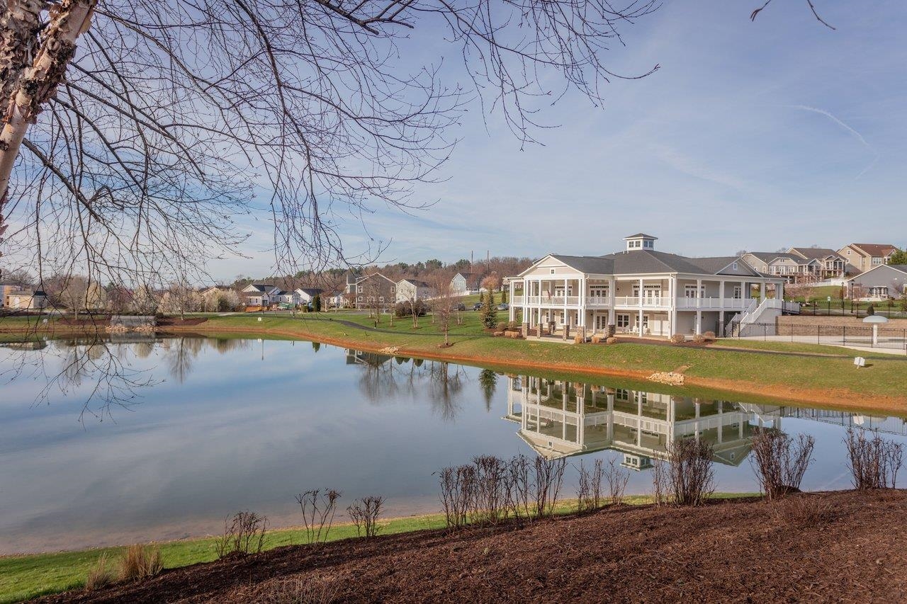 2935 PRESTON LAKE BLVD, ROCKINGHAM, Virginia 22801, 2 Bedrooms Bedrooms, ,2 BathroomsBathrooms,Residential,Spacious duplex with walkout basement in a communi,2935 PRESTON LAKE BLVD,674731 MLS # 674731