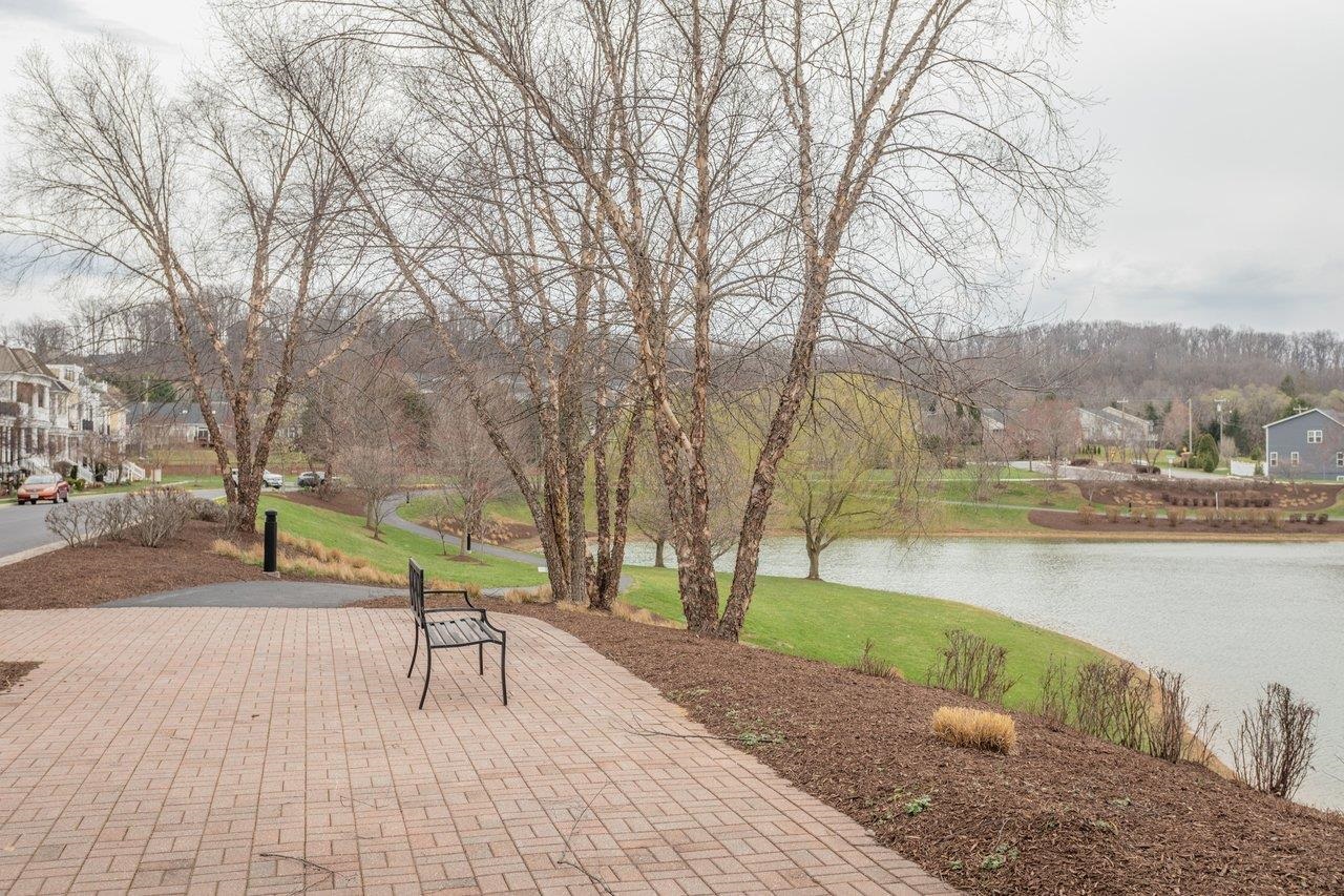 2935 PRESTON LAKE BLVD, ROCKINGHAM, Virginia 22801, 2 Bedrooms Bedrooms, ,2 BathroomsBathrooms,Residential,Spacious duplex with walkout basement in a communi,2935 PRESTON LAKE BLVD,674731 MLS # 674731