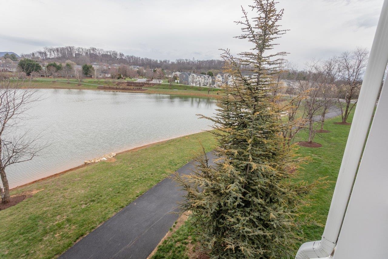 2935 PRESTON LAKE BLVD, ROCKINGHAM, Virginia 22801, 2 Bedrooms Bedrooms, ,2 BathroomsBathrooms,Residential,Spacious duplex with walkout basement in a communi,2935 PRESTON LAKE BLVD,674731 MLS # 674731