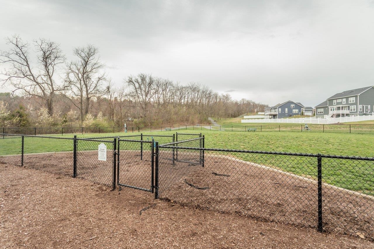 2935 PRESTON LAKE BLVD, ROCKINGHAM, Virginia 22801, 2 Bedrooms Bedrooms, ,2 BathroomsBathrooms,Residential,Spacious duplex with walkout basement in a communi,2935 PRESTON LAKE BLVD,674731 MLS # 674731