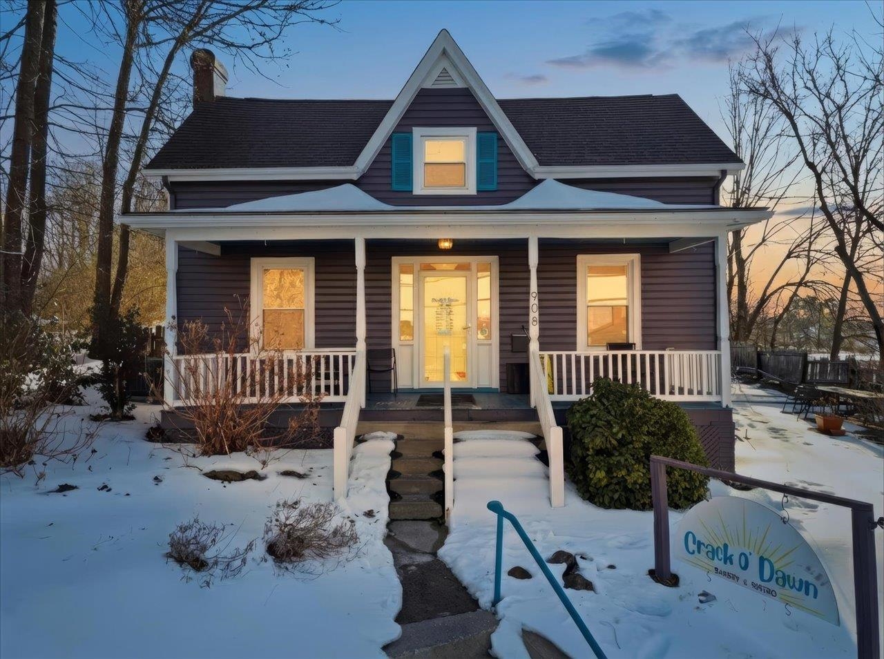 908 W MAIN ST, WAYNESBORO, Virginia 22980, 2 Bedrooms Bedrooms, ,Residential,908 W MAIN ST,674732 MLS # 674732