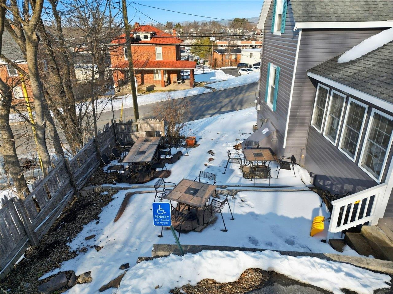 908 W MAIN ST, WAYNESBORO, Virginia 22980, 2 Bedrooms Bedrooms, ,Residential,908 W MAIN ST,674732 MLS # 674732