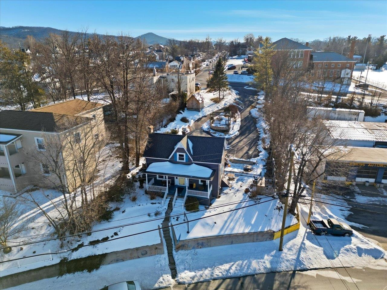 908 W MAIN ST, WAYNESBORO, Virginia 22980, 2 Bedrooms Bedrooms, ,Residential,908 W MAIN ST,674732 MLS # 674732