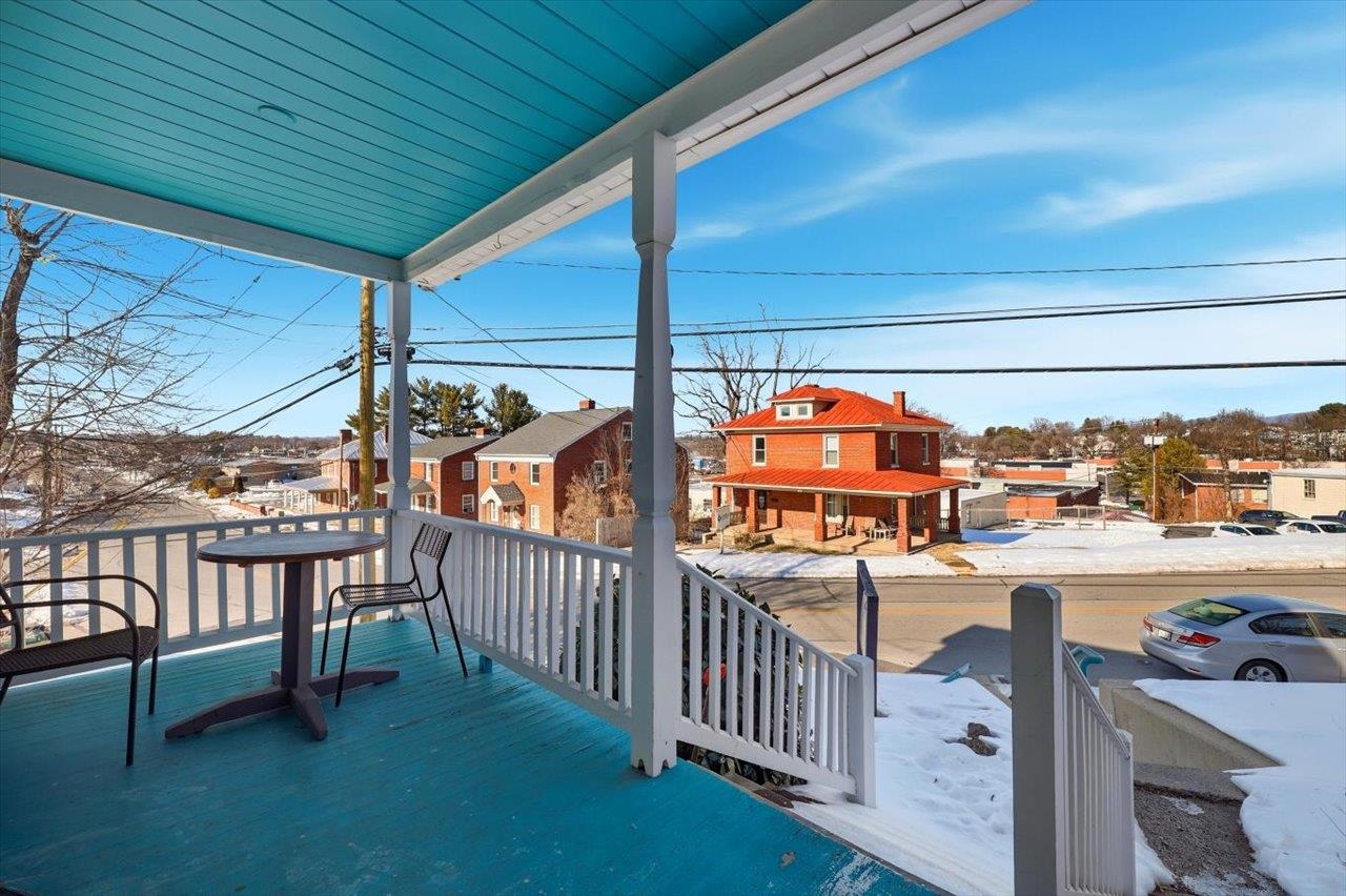 908 W MAIN ST, WAYNESBORO, Virginia 22980, 2 Bedrooms Bedrooms, ,Residential,908 W MAIN ST,674732 MLS # 674732