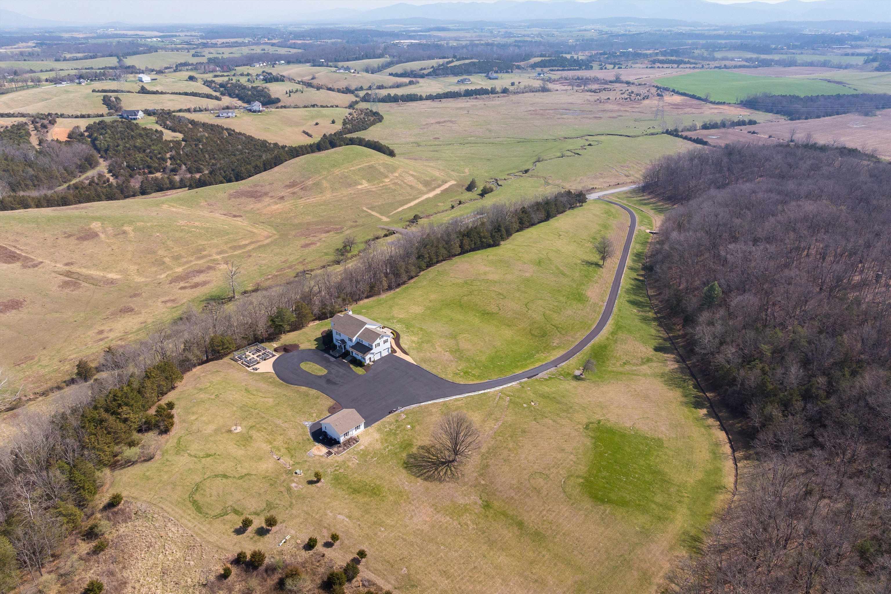 635 DAM TOWN RD, FORT DEFIANCE, Virginia 24437, 4 Bedrooms Bedrooms, ,3 BathroomsBathrooms,Residential,635 DAM TOWN RD,674741 MLS # 674741